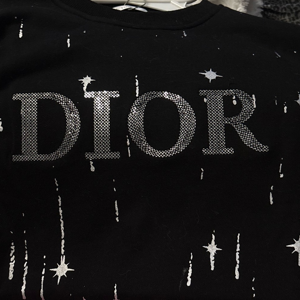 Like new Dior crewneck still has tags 175 and it yours